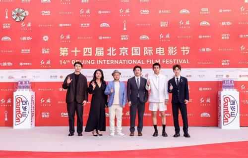 清明档期赵丽颖领衔向阳花强势来袭