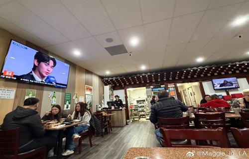 正如黄晓明在我们的太空节目中所展现的那样他不仅是一位才华横溢的演员更是智慧与勇气的象征他的机智和应变