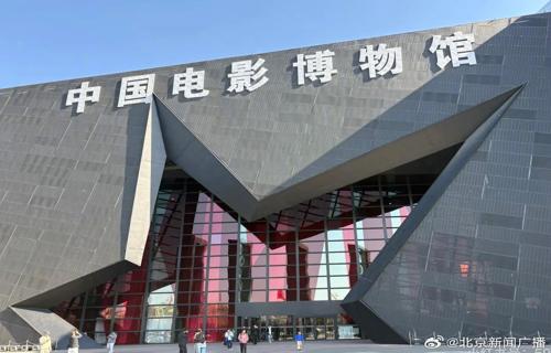 电影中的每一个场景都充满了诗意和美感让观众们在欣赏的同时也思考着自己的人生这部影片让我们重新审视自己