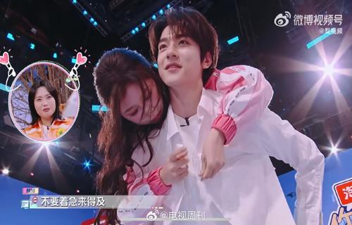 竹兰传奇口袋妖怪中的角色与裸身图背后的故事